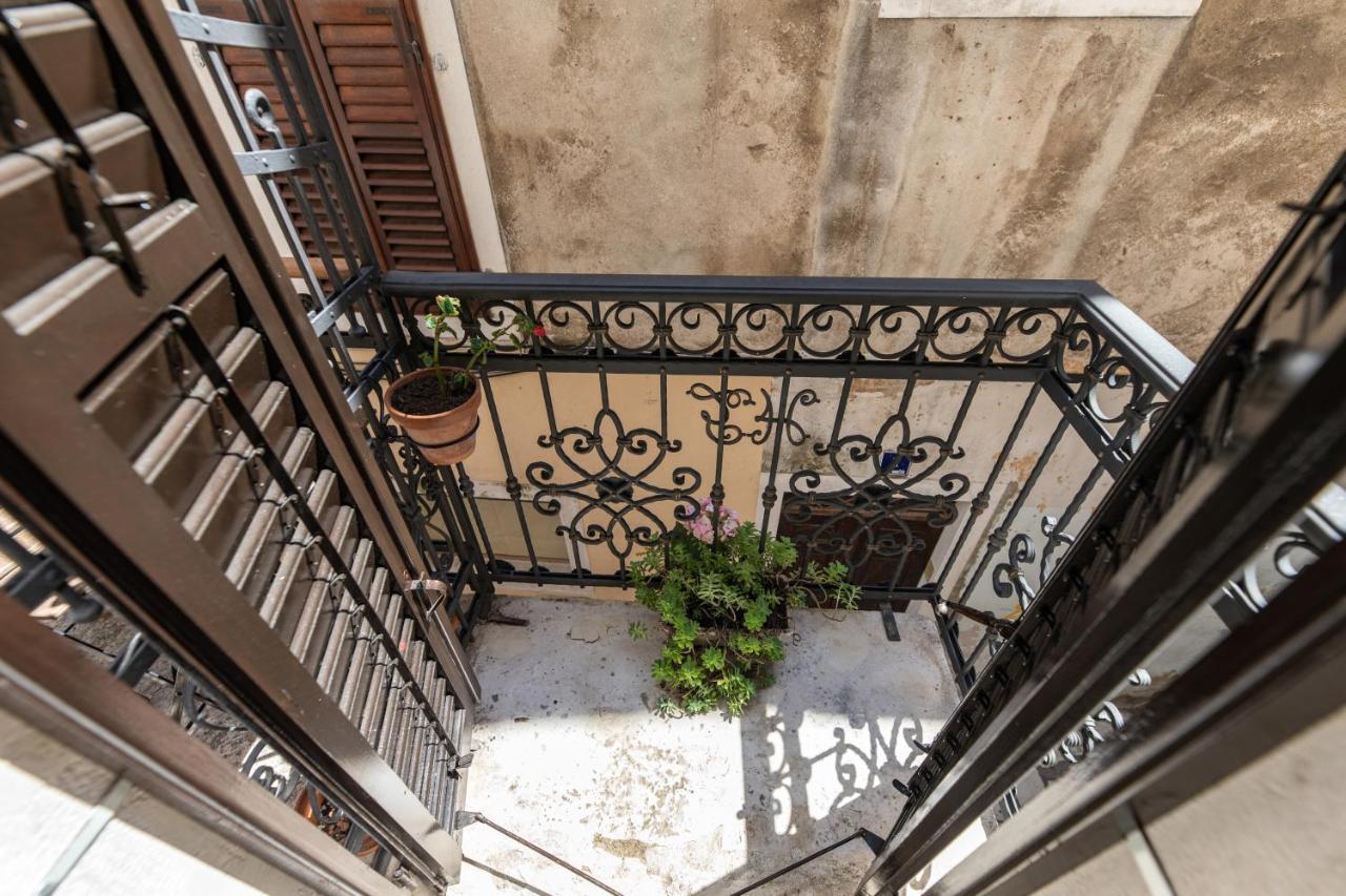 Stanley Helenski - Apartment In Old Town Sibenik Exterior photo